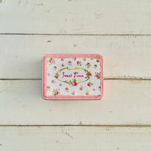 Cargar imagen en el visor de la galería, Cajita hojalata vintage