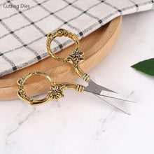 Cargar imagen en el visor de la galería, Tijera flor dorada