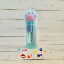 Cargar imagen en el visor de la galería, Estuche mano de gatito