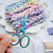 Cargar imagen en el visor de la galería, Tijera unicornio