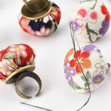 Cargar imagen en el visor de la galería, Anillo porta aguja y alfileres