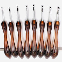 Cargar imagen en el visor de la galería, Crochet Color Carey