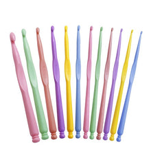 Cargar imagen en el visor de la galería, Set Crochet Plástico