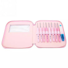 Cargar imagen en el visor de la galería, Set crochet + Estuche rosado
