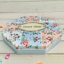 Cargar imagen en el visor de la galería, Caja diseño octagonal de hojalata
