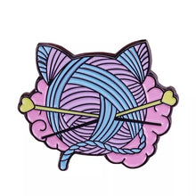 Cargar imagen en el visor de la galería, Pin ovillo gatito
